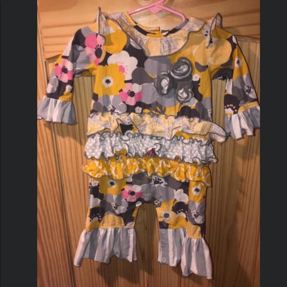 Babygirl ruffle jumper